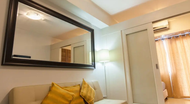 Апартаменты Deluxe с балконом Sea Residences at Mama Ems Neat Place
