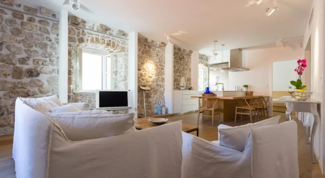Hedera Estate, Hedera A6 - Breakfast Included