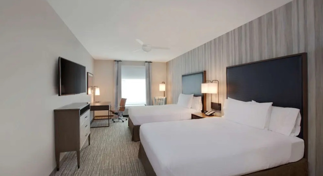 Люкс Accessible Homewood Suites By Hilton Louisville Downtown