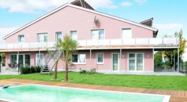 Caseti 5_ Ferienwohnungen _ Rothen, Book Hotel Hoteller i Frankenhöhe med pool, Swimmingpool