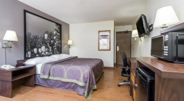 Номер Standard Super 8 by Wyndham Zanesville