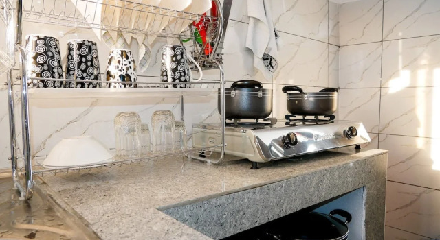 Serine 2 Bedroom Serviced Apartments, Забронировать Апартаменты/квартира Отели Бамбури с парковкой, рядом с KWS Head Office for Mombasa Marine Park, Парковка