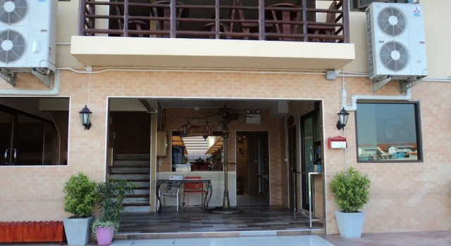 Sabaidee Residence, Varaa Hotelli Hotellit Bang Bua Thong aamiaisella, Aamiainen