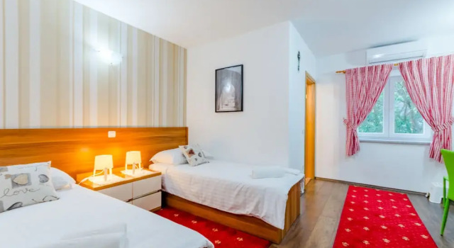 Holiday Home Flying Stars, Rezerwuj Hotel Trolokve Split-Dalmatia County
