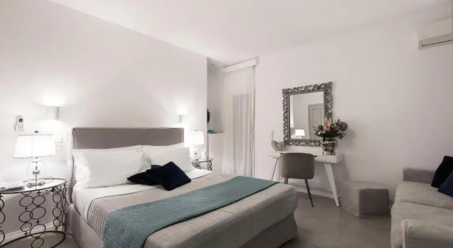 Двухместный номер Deluxe с частичным видом на море Riva Suites