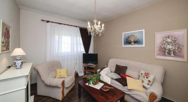 Amazing Home in Brodarica With Wifi and 3 Bedrooms