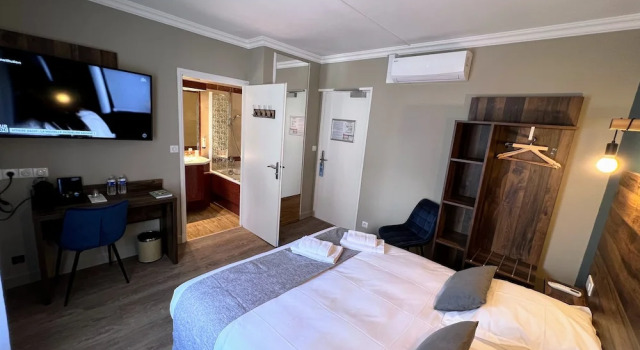 Двухместный номер Standard Logis Hôtel de la Poste