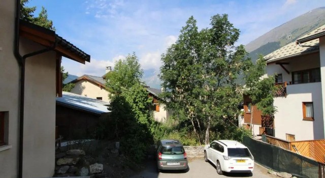 Appartement Lanslevillard, 3 pièces, 5 personnes - FR-1-508-52, Prenota Appartamento Hotel a Alvernia con parcheggio, Parcheggio