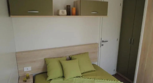 Номер Comfort с 2 комнатами с видом на бассейн Mobile Homes Peroš