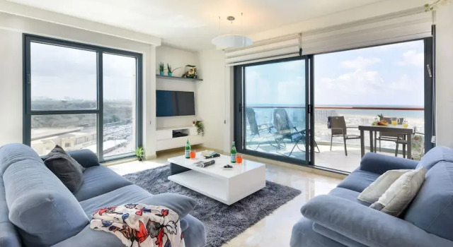 Апартаменты Deluxe 2 Bedroom Apartment in Herzylia
