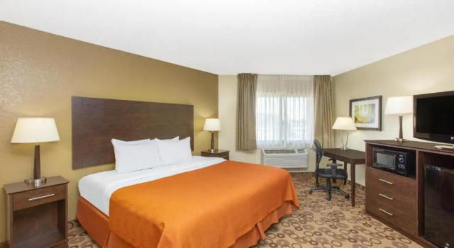 Номер Spark by Hilton Cedar Falls