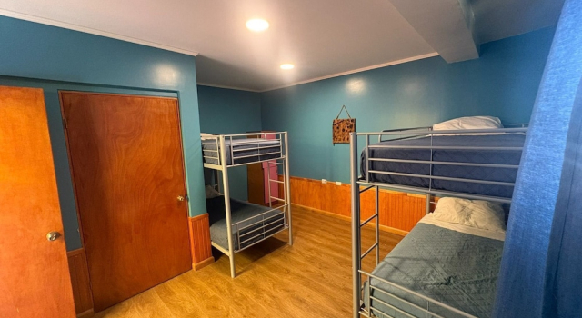 Кровать в общем номере (женский номер) Raymi House Hostel