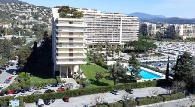 Студия La Marina Cannes Suites