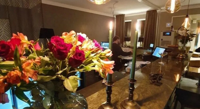 Hotell Carl Friman, Забронировать Отель Отели Мутала с парковкой, Парковка