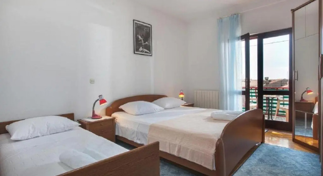 Apartments Nataša - 100m from sea