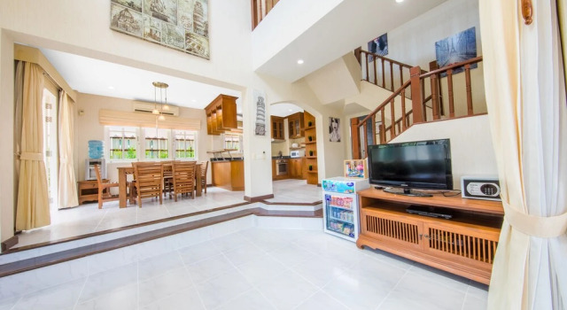 Royal Beach Pool Villa Pattaya