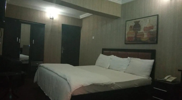 Konge- suite Jat Suites