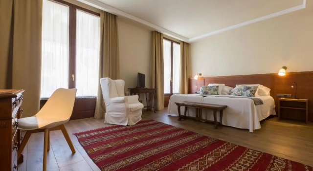 Люкс Deluxe Hotel-Hostal Sport