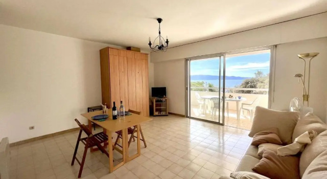 Appartement Ajaccio, 1 pièce, 2 personnes - FR-1-61-559
