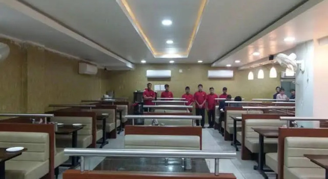 Avadh Hotel, Varaa Hotelli Morbi Industrial Area 