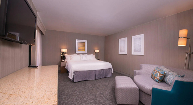 Двухместный люкс Executive c 1 комнатой Courtyard by Marriott Thousand Oaks Ventura County