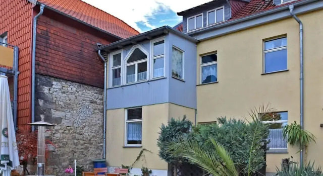 Spacious Apartment in Ballenstedt Harz near Lake, Prenota Appartamento Hotel a Garz con parcheggio, Parcheggio
