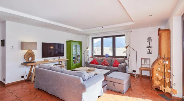 Коттедж с 4 комнатами Chalet Chiemgau