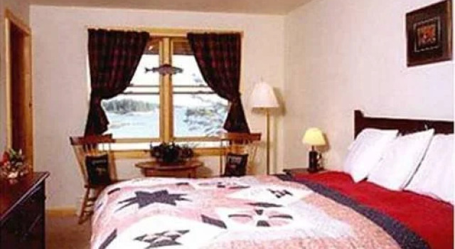 9th Wave Lodge, Забронировать Отель Отели Мэна с парковкой, Парковка
