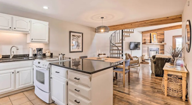 Апартаменты с 3 комнатами с балконом Private Balcony & Resort Perks: Silverthorne Condo