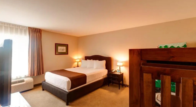 Люкс Deluxe Boothill Inn and Suites