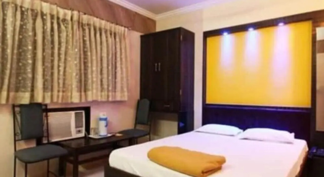 Hotel Diamond, Забронировать Отель Отели штата Махараштры 3 звезды, 3*
