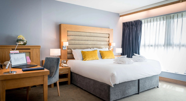 Люкс с балконом Radisson Blu Hotel, Cork
