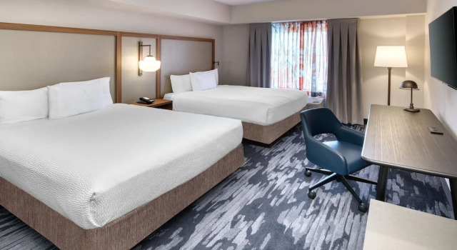 Люкс Fairfield Inn & Suites by Marriott Toronto Brampton