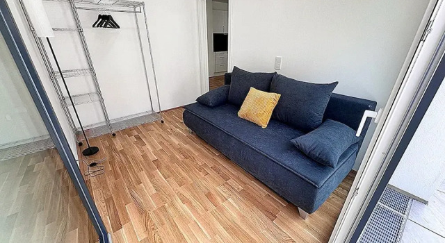 Апартаменты Apartments next to Public Transport GG13