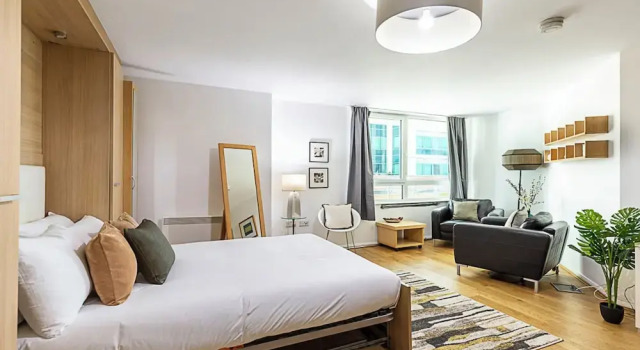 Modern Studio Apartment - St Georges Wharf, Varaa Huoneisto Asunnot kohteessa Merseyside, Huoneisto