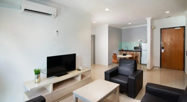 Апартаменты Deluxe с 2 комнатами Golden View Serviced Apartments