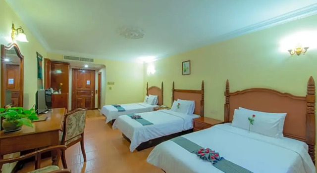 Трёхместный номер Deluxe Lin Ratanak Angkor Hotel