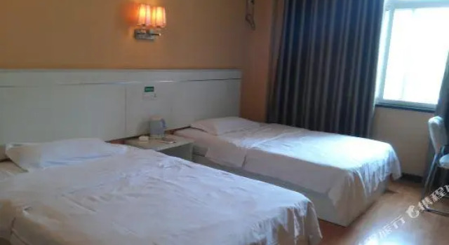 Zhongxiang Shenzhou Inn, Prenota Hotel Zhongxiang Hubei