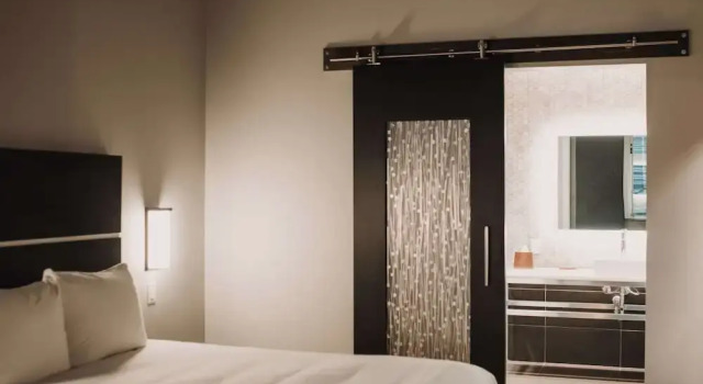Четырёхместный номер Standard CityFlatsHotel - Grand Rapids, an Ascend Collection Hotel