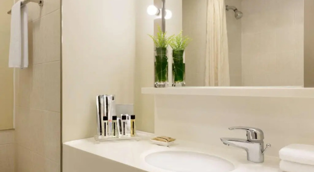 Двухместный номер Deluxe с видом на город Jen Hong Kong by Shangri-La