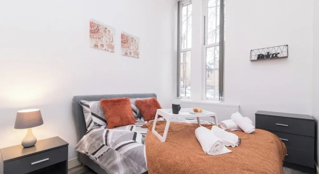 Tranquil Derby 2 Bedroom Apartment Retreat, Varaa Huoneisto Asunnot kohteessa Merseyside, Huoneisto