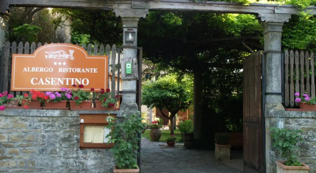 Albergo Casentino, Book Hotel Hotels in Poppi with Parking, Parking