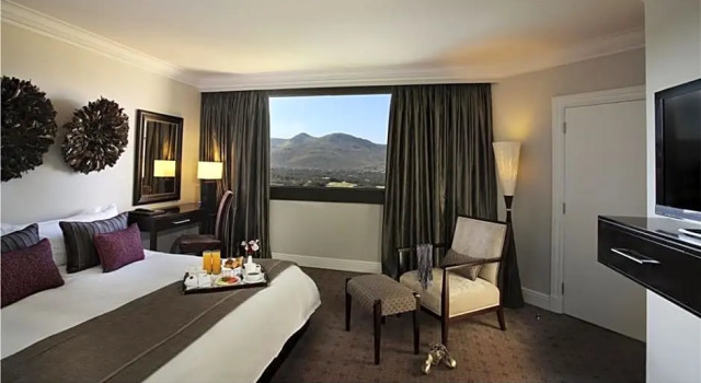 Номер Luxury The Cascades Hotel at Sun City
