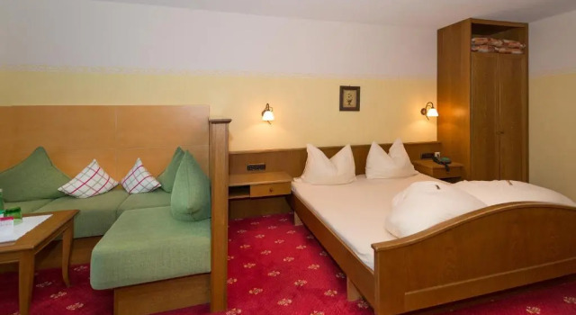 Полулюкс Hotel Krone Tirol