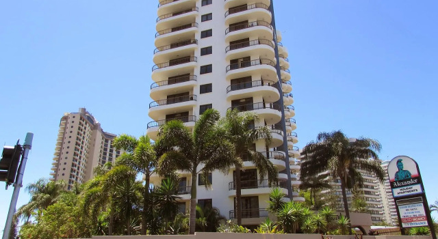 Апартаменты c 1 комнатой с балконом и с видом на сад Alexander Holiday Apartments