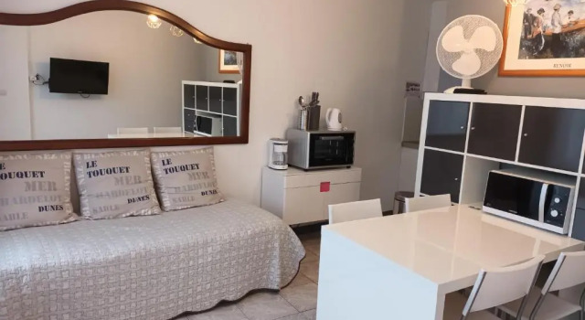Апартаменты Standard c 1 комнатой с красивым видом из окна Apart Hotel Rsidence Villa Antibes