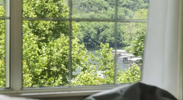 Lakeside Bliss Retreat 2 BDR, Забронировать Отель Бизнес-отели Table Rock Lake, 4* 5*