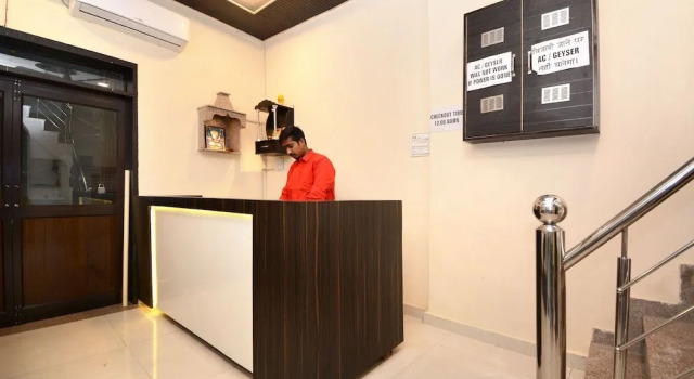 OYO 40235 Aashiaana Guest House, Book Pension Amritsar Punjab