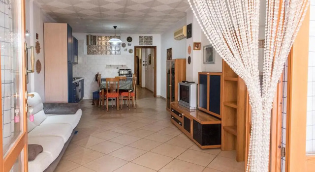 M193 - Marcelli, trilocale con portico a 250mt dal mare, Rezervovat Hotel Marcelli 