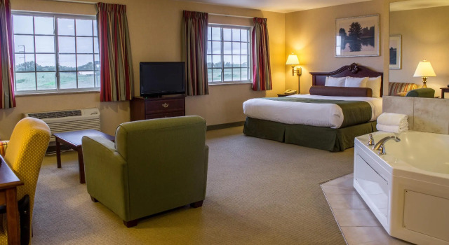 Люкс Boarders Inn & Suites by Cobblestone Hotels - Shawano